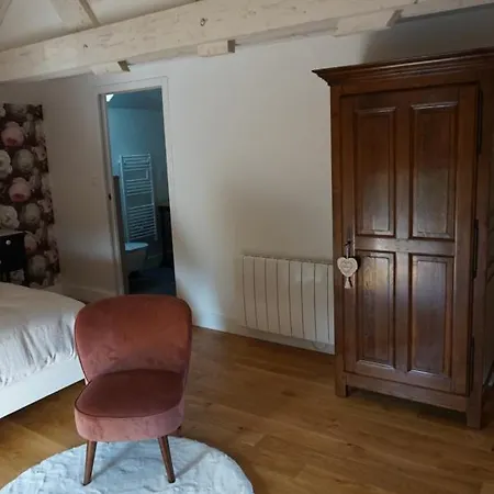 Au Fil De L'eau Le Vast