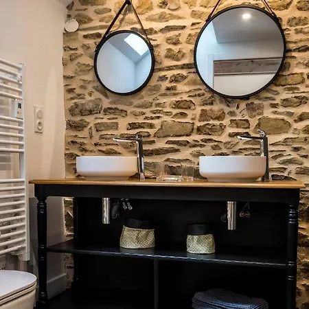 Au Fil De L'eau Nocleg ze śniadaniem 4*