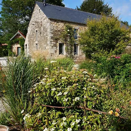 Au Fil De L'eau Couette-café 4*