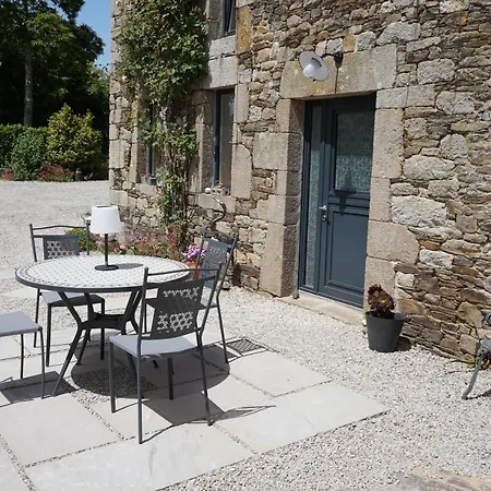 ベッド・アンド・ブレックファスト Au Fil De L'eau 4*