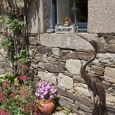 Au Fil De L'eau Couette-café