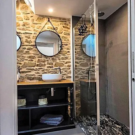 Au Fil De L'eau Nocleg ze śniadaniem 4*