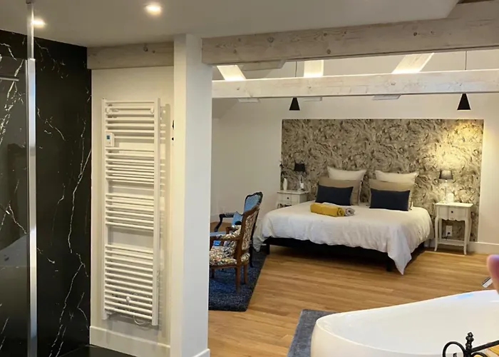 Au Fil De L'eau ベッド・アンド・ブレックファスト