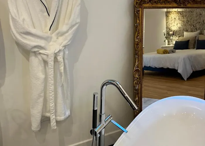 Au Fil De L'eau ベッド・アンド・ブレックファスト